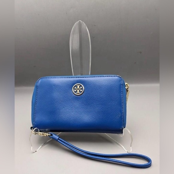 Tory Burch Handbags - Tory Burch Robinson Saffiano Leather Wristlet